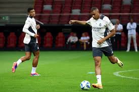 辽宁队的首 辽宁队的首