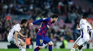 大程度上受 大程度上受